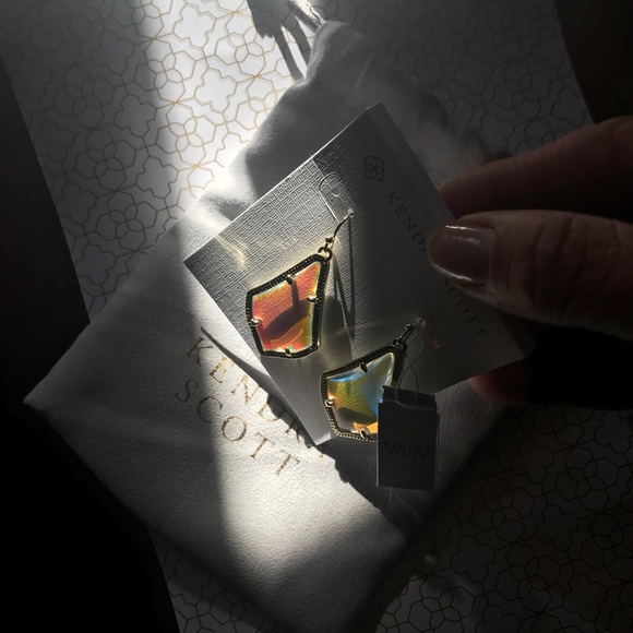 Overpriced Kendra Scott on Poshmark - Picture 8 of 8